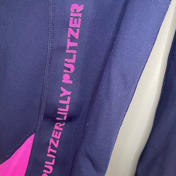 Lilly Pulitzer UPF 50+ Luxletic 24” Weekender Leggings - Picture 10 of 15